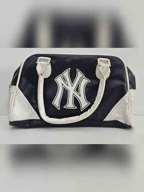 VTG New York Yankees Handbag, Perfefect Bowler Purse 11"x7"x4" by Little Earth